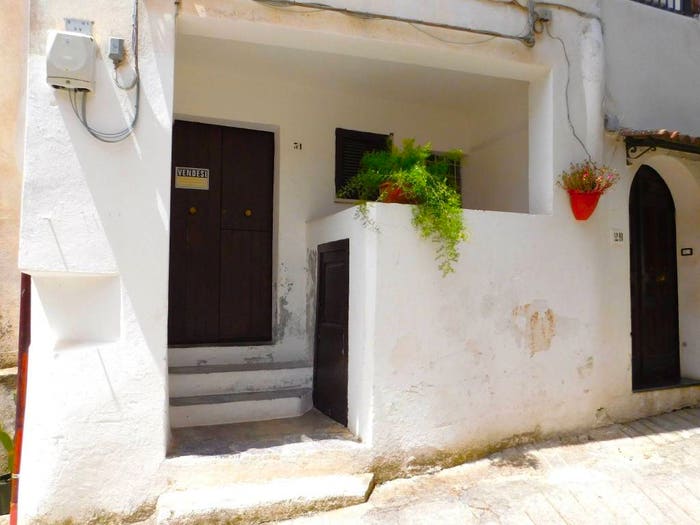 Appartamento trilocale in vendita in Via Notar Giovanni Lomonaco, Aieta