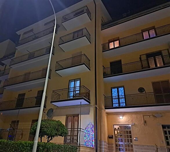 Appartamento con 7 locali in vendita in Via Santa Chiara, San Giovanni Rotondo