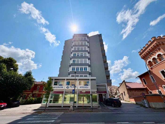 Appartamento con 6 locali in vendita in VIALE A ZONGHI, Centro, Fabriano