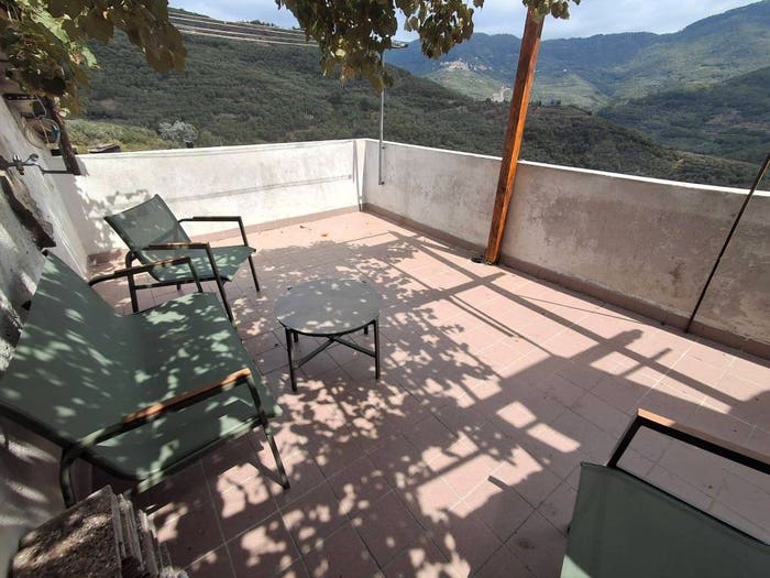 Casa con 6 locali in vendita in Via Draghi, Centro, Caravonica
