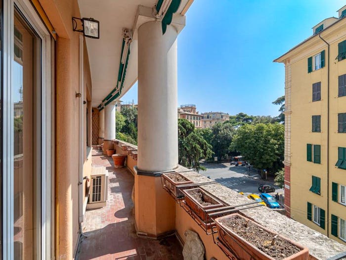 Appartamento con 5 locali in vendita in Via Cesare Cabella, Castelletto, Genova