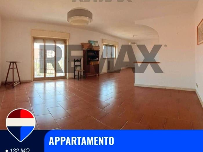 Appartamento con 5 locali in vendita in Via Alcide De Gasperi, Paternò