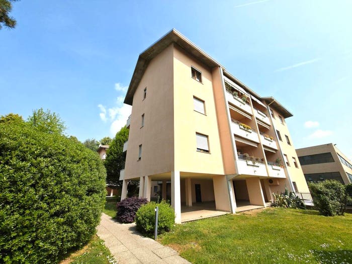 Appartamento trilocale in vendita in Via Giosuè Carducci, San Bernardino, Legnano