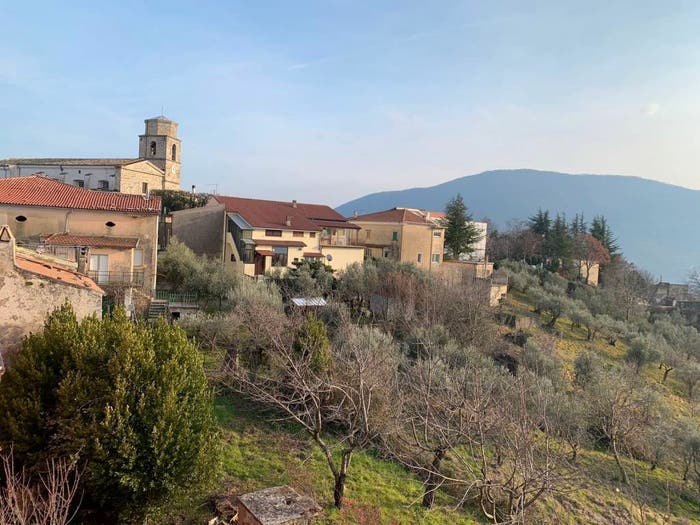 Casa con 6 locali in vendita in Corso John Fitzgerald Kennedy, Centro, Scapoli