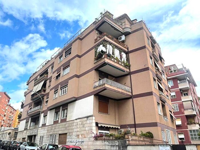 Appartamento con 5 locali in vendita in Via della Balduina, Balduina, Roma