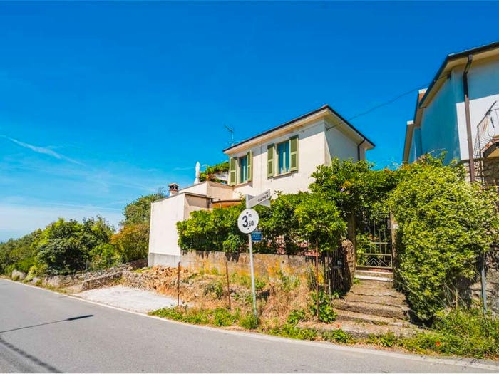 Casa trilocale in vendita in Via Nuova, Monte Marcello, Ameglia