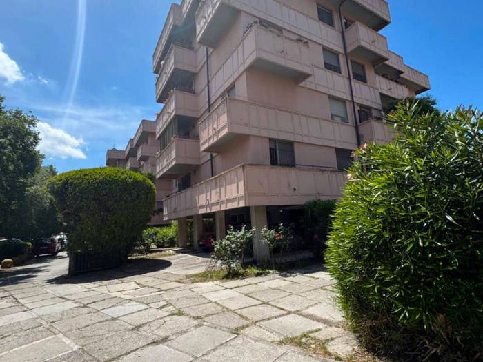 Appartamento con 6 locali in vendita in Piazza Andrea del Sarto, Porta Nuova Ingegneria, Pisa