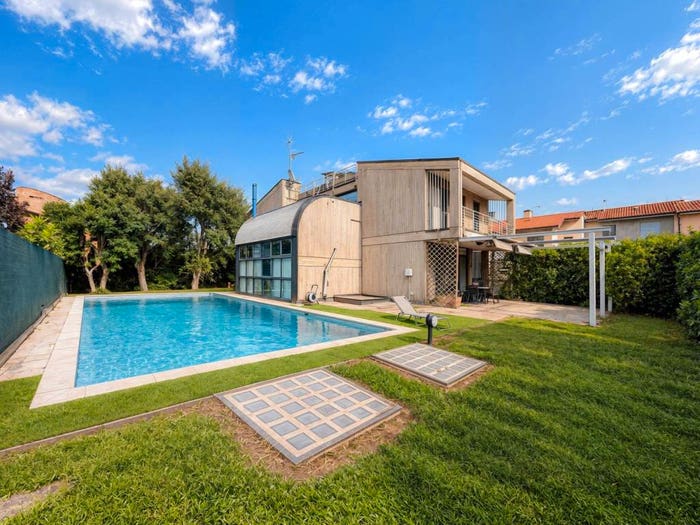 Casa con 6 locali in vendita in Lallio