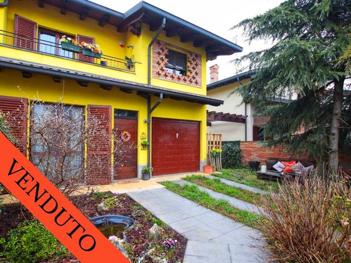Casa quadrilocale in vendita in Via Papa Giovanni Paolo II, Massalengo