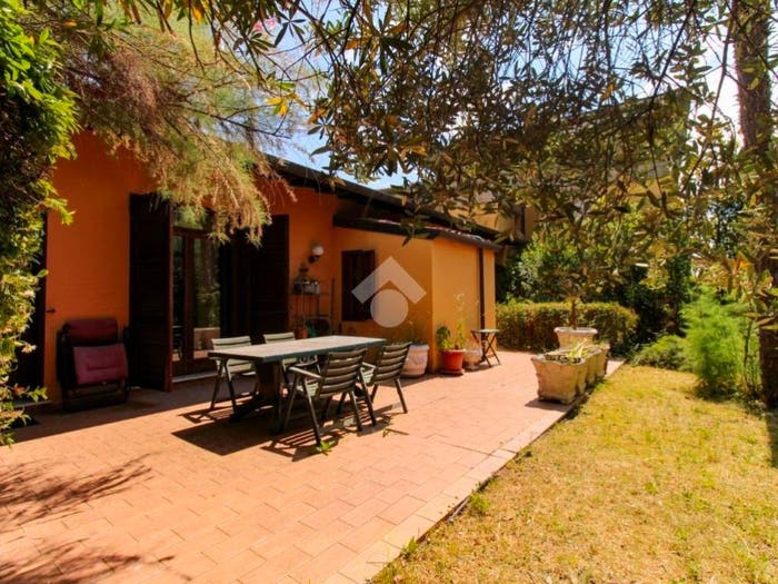 Casa con 6 locali in vendita in Via Valle Fiorita, Centro, Salò