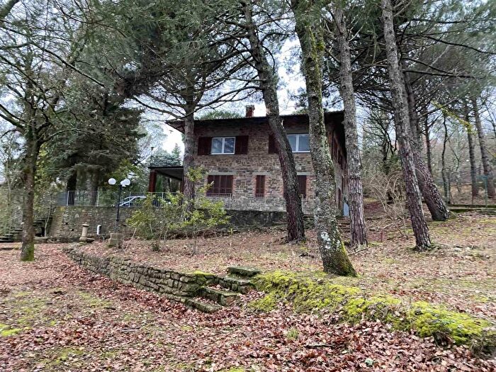 Casa con 6 locali in vendita in La Cima, Tuoro sul Trasimeno