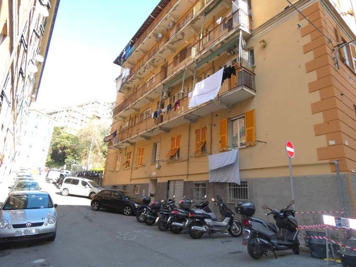 Appartamento trilocale in vendita in Via Venezia, Dinegro, Genova