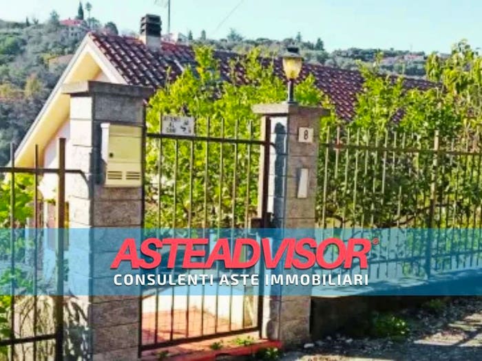 Appartamento con 6 locali in vendita in Via Isabella Lantero, Centro, Diano San Pietro