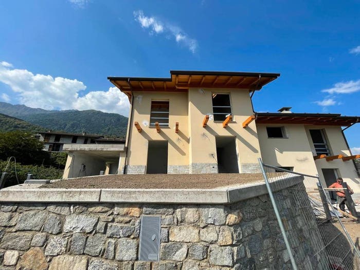 Casa trilocale in vendita in Frazione Civo Centro, Centro, Civo