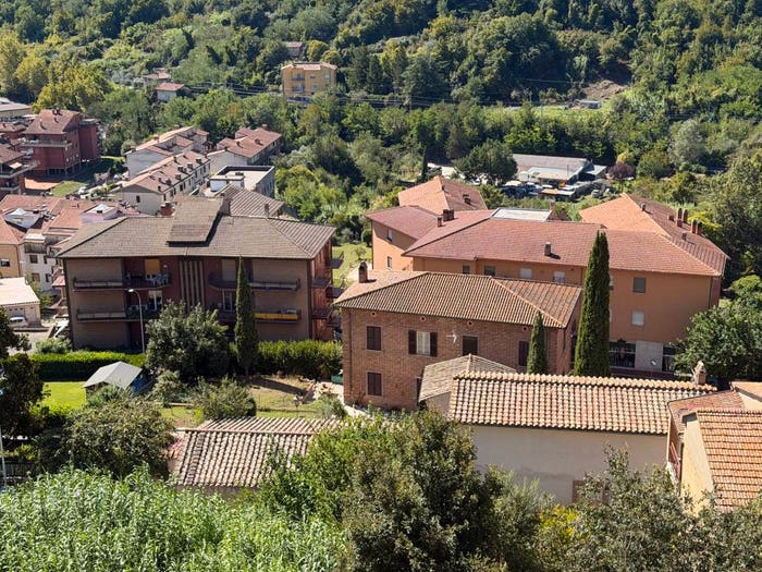 Casa con 6 locali in vendita in Via Lorenzo De Dominicis, Centro, Orte