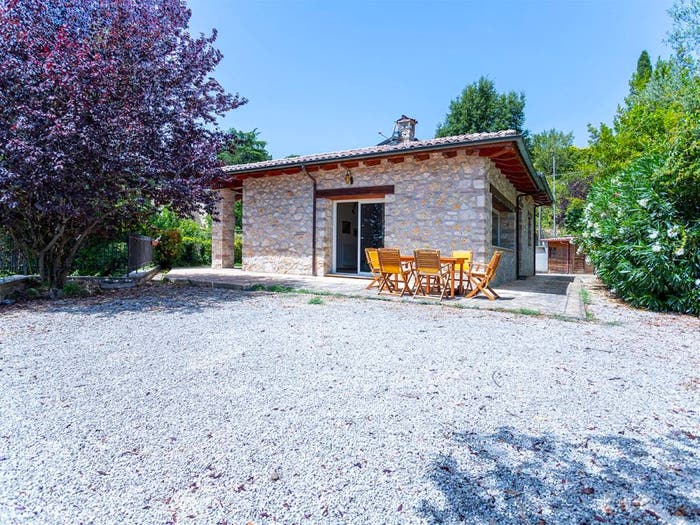 Casa quadrilocale in vendita in Via Roma, Orvinio