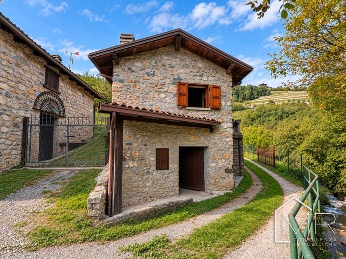 Casa monolocale in vendita in Strada Provinciale MalegnoLozio, Malegno