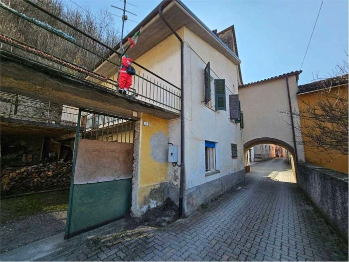 Casa con 6 locali in vendita in Via Cosma e Damiano, Priola