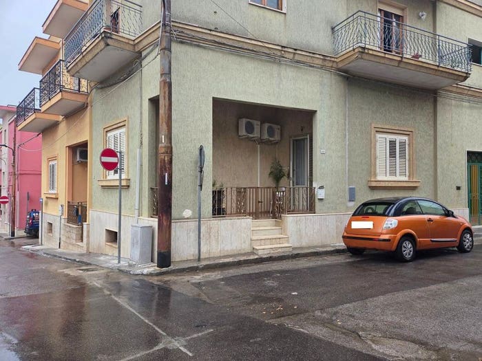 Appartamento quadrilocale in vendita in Via Berta, Centro, Parabita