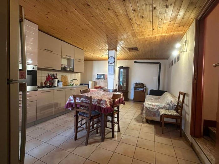 Appartamento trilocale in vendita in Centro Via san martino, Tribunale, Asti