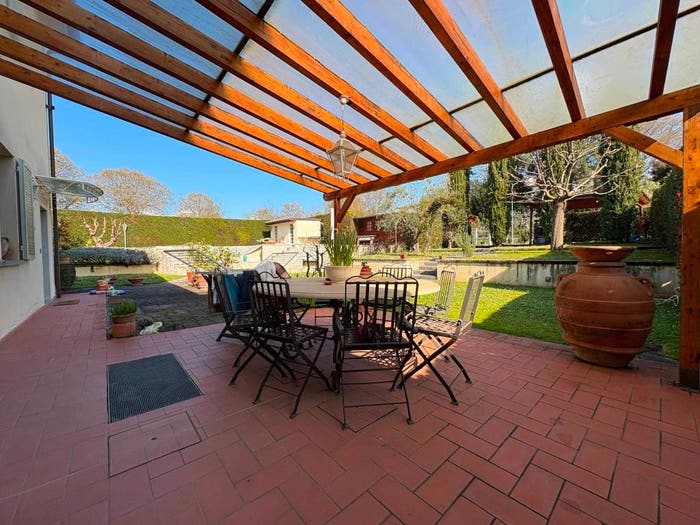 Casa con 6 locali in vendita in Via di Castello, Castello, Firenze