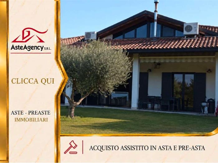 Casa con 5 locali in vendita in Via Campaccino, Centro, Angera