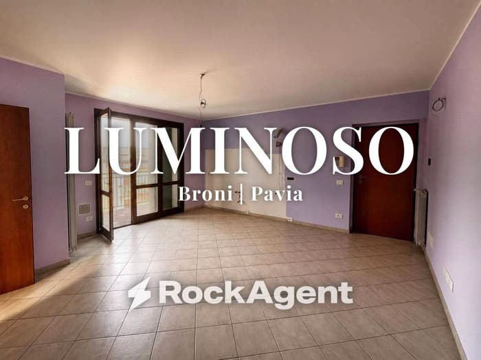 Appartamento trilocale in vendita in Via Romera Vecchia, Centro, Broni