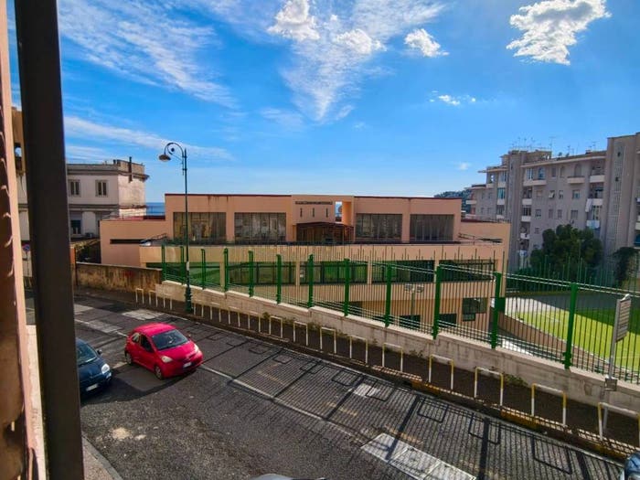 Appartamento bilocale in affitto in Piazza Amedeo Parco Margherita, Napoli