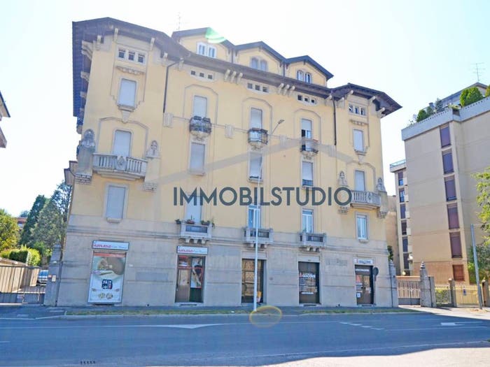 Appartamento trilocale in vendita in Viale Venezia, Frati, Busto Arsizio