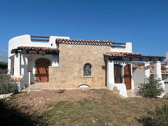 Casa trilocale in vendita in Santa Teresa Gallura