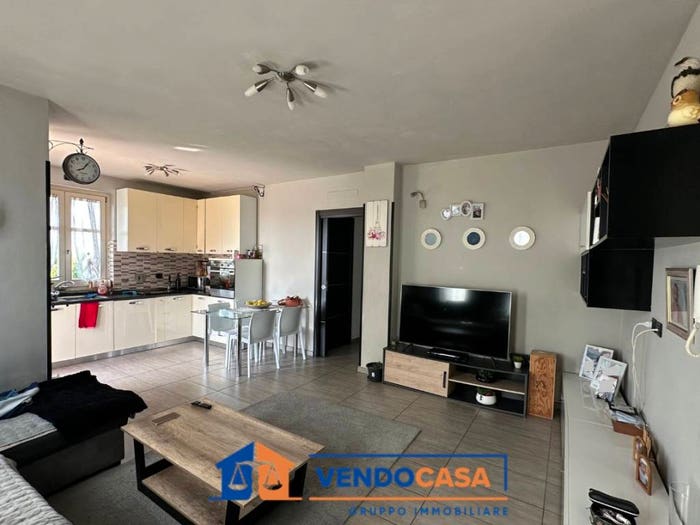 Appartamento quadrilocale in vendita in Via San Grato, Bricco Favole, Cherasco
