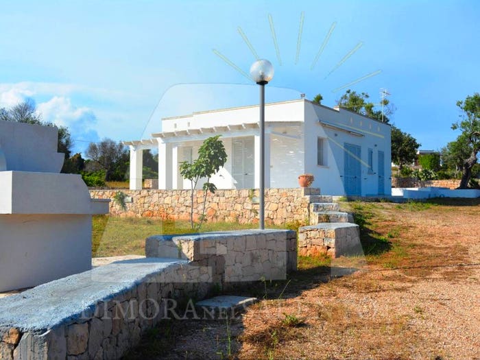 Casa trilocale in vendita in Strada Comunale Cornacchiodo o Monticelli, Castrignano del Capo