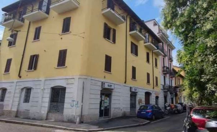 Appartamento trilocale in vendita in Piazza Anita Garibaldi, Baggio, Milano