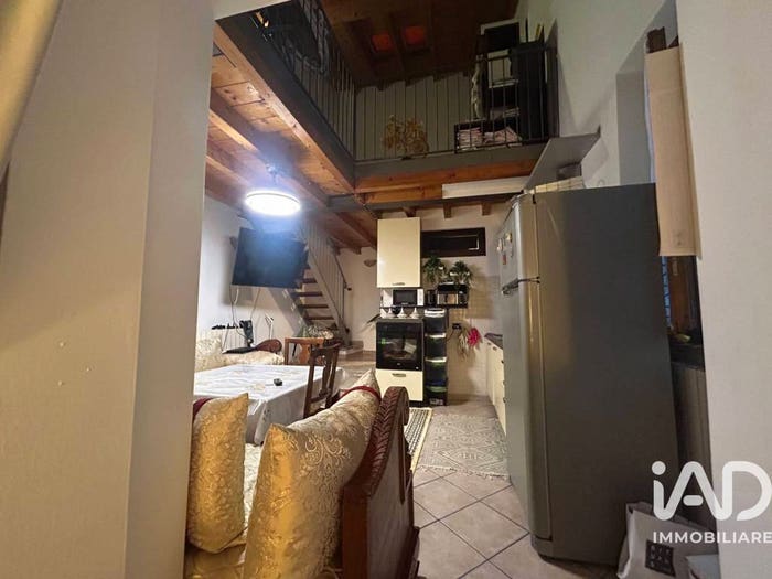 Casa bilocale in vendita in Via San Martino, Centro, Volta Mantovana