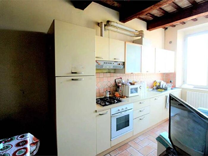 Appartamento con 5 locali in vendita in Via Pozzo Nuovo SNC, Centro, Urbino
