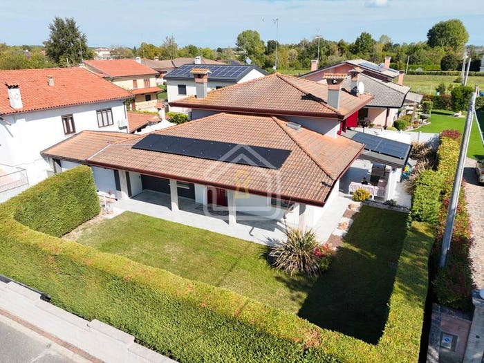 Casa con 5 locali in vendita in Via Albaredo, Centro, Palazzolo dello Stella