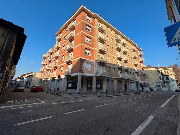 Appartamento bilocale in vendita in Via Umberto I, Centro, Carignano