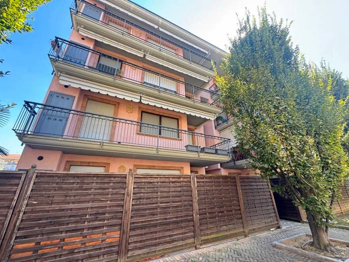 Appartamento trilocale in vendita in Via Latina, Centro, Grugliasco