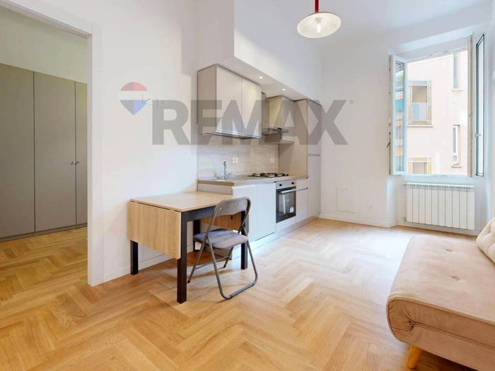 Appartamento bilocale in vendita in Via Nino Oxilia, Pasteur, Milano