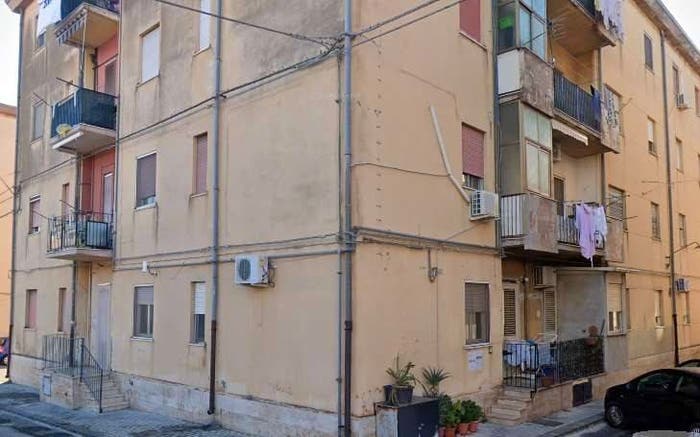 Appartamento con 6 locali in vendita in Via Filippo Turati, Biancavilla