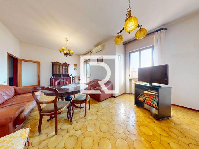 Appartamento quadrilocale in vendita in VIA VITTORIO LOCCHI, Romiti, Forlì