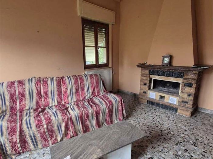 Casa con 6 locali in vendita in via centrale, Fontia Fossola Fossone, Carrara