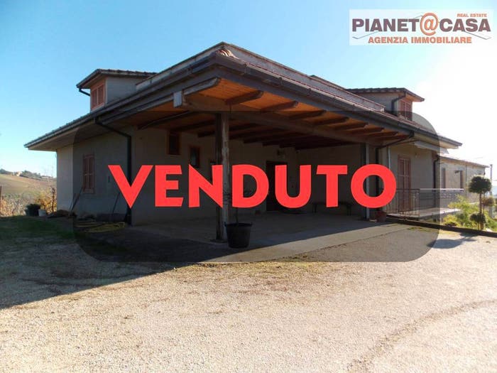 Casa con 6 locali in vendita in Via San Lazzaro, Offida