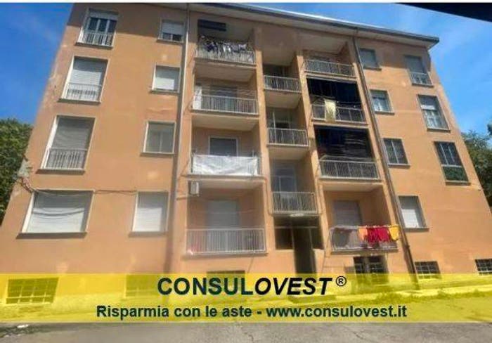 Appartamento bilocale in vendita in Via Stelvio, Centro, Limbiate