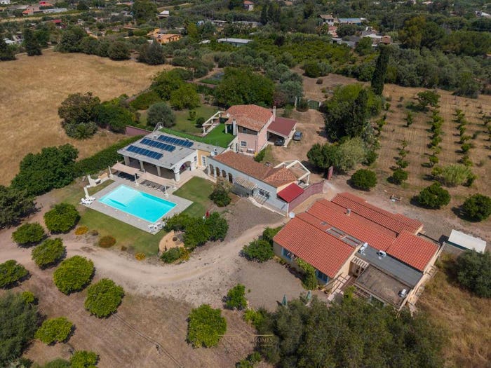 Casa con 6 locali in vendita in Via delle More, Sant'isidoro, Quartucciu
