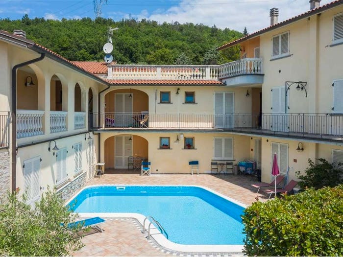 Casa con 6 locali in vendita in San Baronto, Lamporecchio