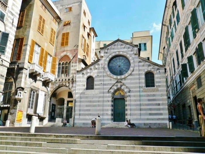 Appartamento con 6 locali in affitto in Piazza De Ferrari, Centro Città, Genova