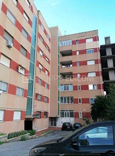 Appartamento con 5 locali in vendita in Viale Isonzo, Fortuna Corvo, Catanzaro