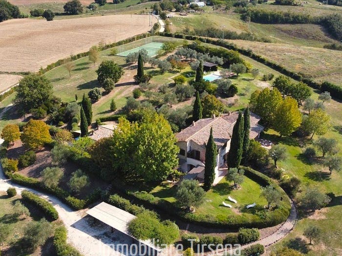 Casa con 6 locali in vendita in Orvieto Scalo, Orvieto