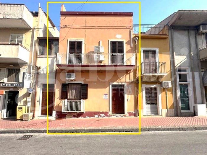 Casa quadrilocale in vendita in CORSO VITTORIO EMANUELE, Centro, Avola